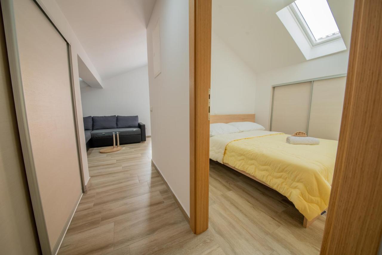 Apartman Eva Vrsi Exterior photo
