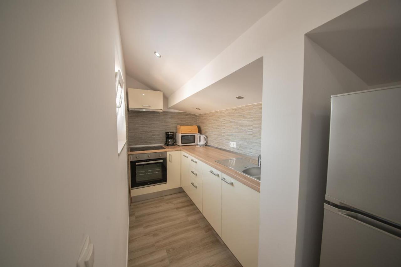 Apartman Eva Vrsi Exterior photo