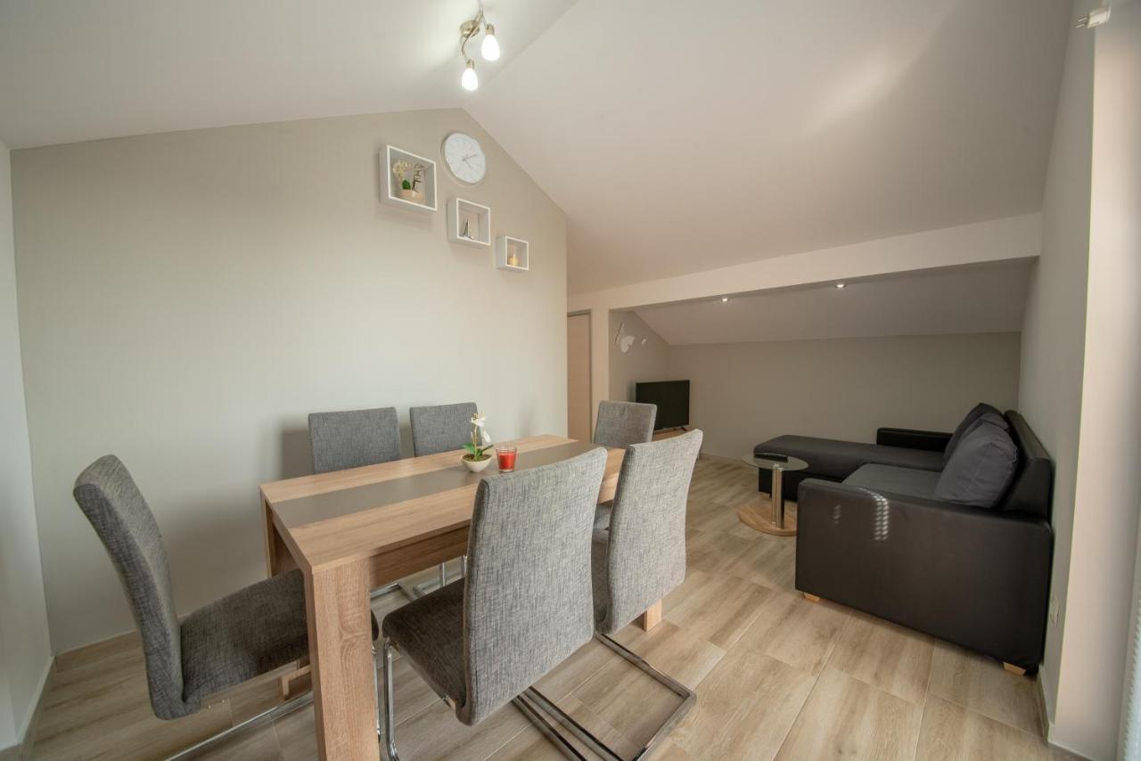 Apartman Eva Vrsi Exterior photo