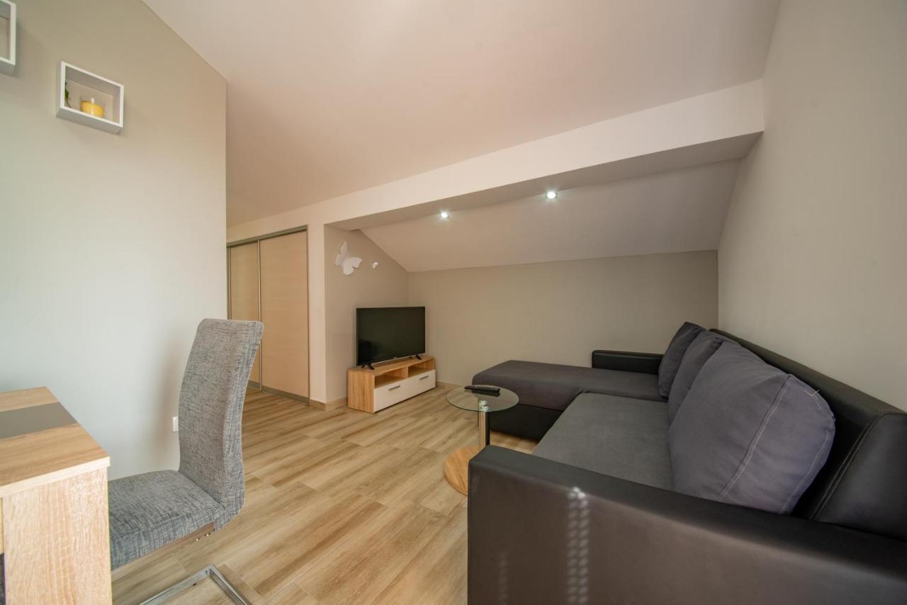 Apartman Eva Vrsi Exterior photo